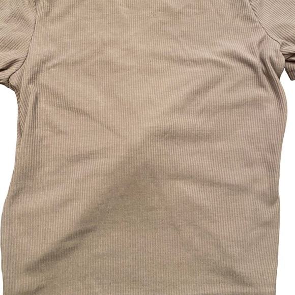 {Hollister} Criss Cross back t-shirt - Picture 3 of 5